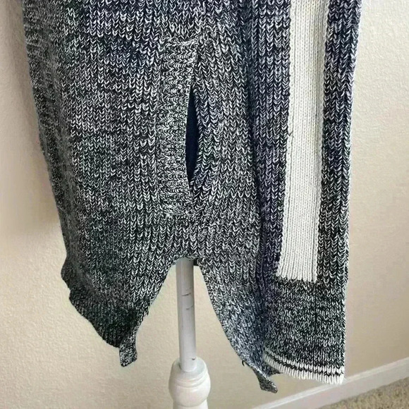 Victoria's Secret Thick Cotton Knit Sweater - Picture 4 of 8